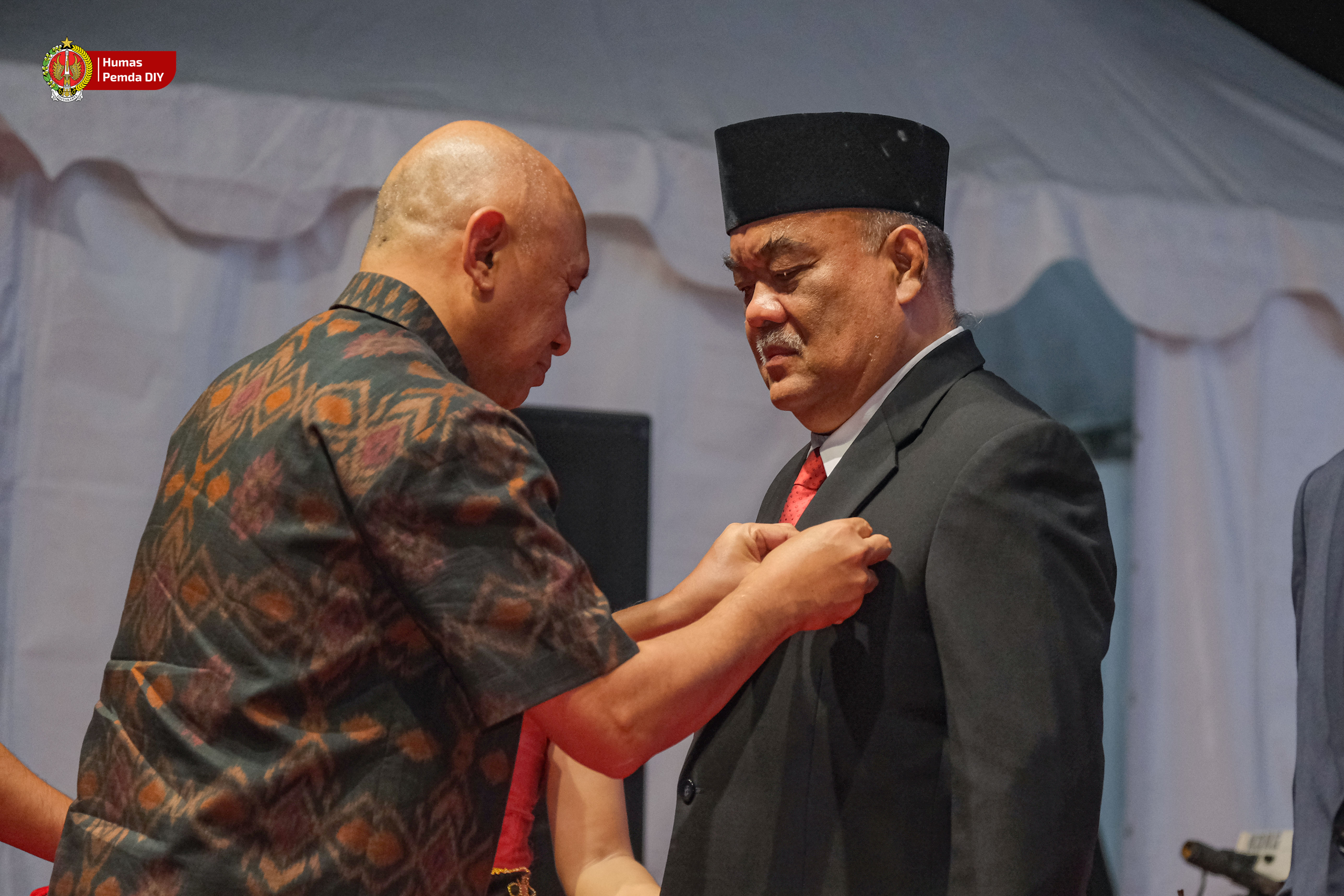  Presiden RI Joko Widodo Anugrahkan Satya Lencana Wira Karya Kepada Wakil Gubernur DIY KGPAA Paku Alam X.